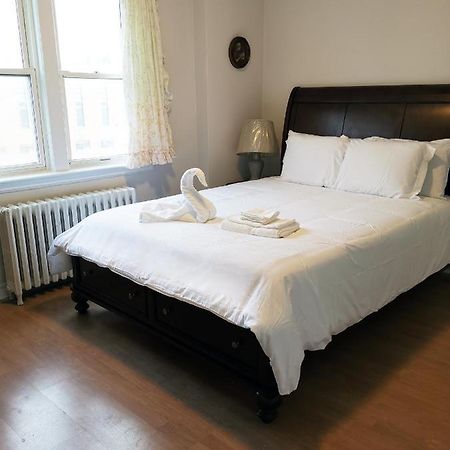 Cozy Private Rm Heart Of North York Free Parking Full Kitchen Close To Downtown Apartman Toronto Kültér fotó