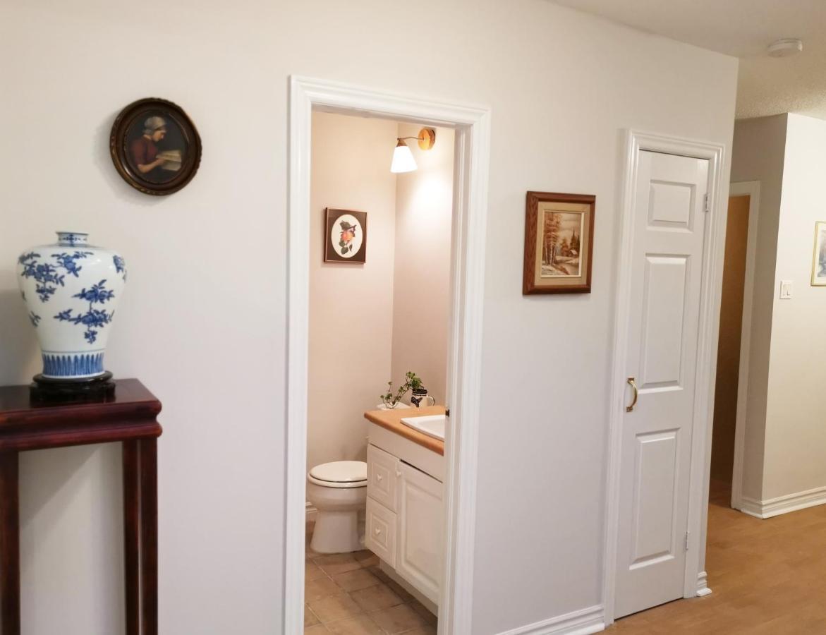 Cozy Private Rm Heart Of North York Free Parking Full Kitchen Close To Downtown Apartman Toronto Kültér fotó