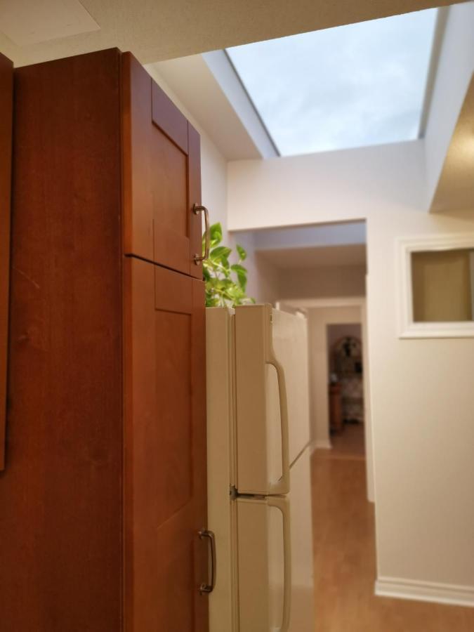 Cozy Private Rm Heart Of North York Free Parking Full Kitchen Close To Downtown Apartman Toronto Kültér fotó